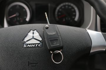 �й�����HOWO ׷�� ����� 116���� 4.165�׵��������ῨͼƬ