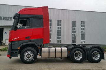 沪尊S200&nbsp;牵引车外观                                                图片