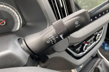 ʮ S 2019 캽  2.5T 150  ˫Ƥ()ͼƬ