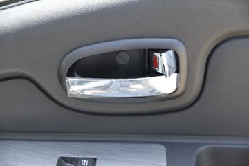 �ƿ�ŷ�� V5 1.6L 105���� ����/CNG 3.61�׵�������΢��(����)ͼƬ