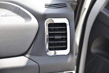 �ƿ�ŷ�� V5 1.6L 105���� ����/CNG 3.61�׵�������΢��(����)ͼƬ