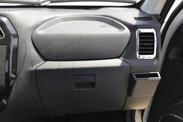 �ƿ�ŷ�� V5 1.6L 105���� ����/CNG 3.61�׵�������΢��(����)ͼƬ