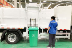 延龙汽车 12T 单排纯电动餐厨垃圾车(LZL5121TCABEV)214.645kWh