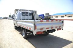 唐骏欧铃 V5系列 112马力 3.01米双排栏板轻卡(国六)(ZB1033VSD5L)