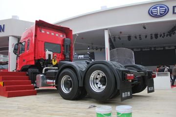 格尔发K3&nbsp;牵引车外观                                                图片