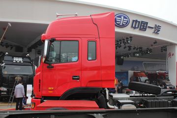 格尔发K3&nbsp;牵引车外观                                                图片