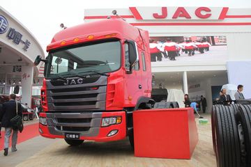 格尔发K3&nbsp;牵引车外观                                                图片