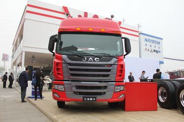 格尔发K3&nbsp;牵引车外观                                                图片