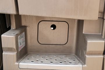 �������ó� �����콢KX 2020�� 560���� 6X4ǣ����(DFH4250CX2)ͼƬ