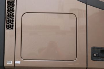 �������ó� �����콢KX 2020�� 560���� 6X4ǣ����(DFH4250CX2)ͼƬ