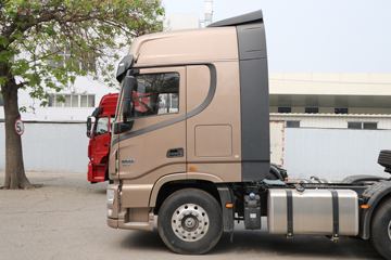 �������ó� �����콢KX 2020�� 560���� 6X4ǣ����(DFH4250CX2)ͼƬ