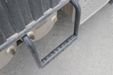 �������ó� �����콢KX 2020�� 560���� 6X4ǣ����(DFH4250CX2)ͼƬ