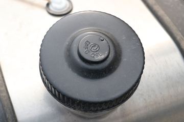 �������ó� �����콢KX 2020�� 560���� 6X4ǣ����(DFH4250CX2)ͼƬ