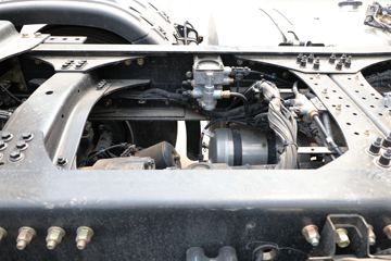 �������ó� �����콢KX 2020�� 560���� 6X4ǣ����(DFH4250CX2)ͼƬ