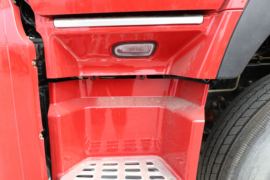 东风天龙VL燃气&nbsp;牵引车外观                                                图片