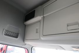 东风天龙VL燃气&nbsp;牵引车驾驶室                                               图片