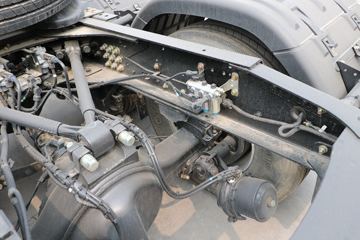 �����½� ����VLȼ�� 2020�� 460���� 6X4 LNGǣ����(����)ͼƬ