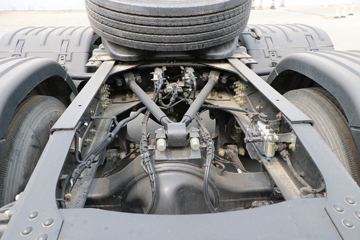 �����½� ����VLȼ�� 2020�� 460���� 6X4 LNGǣ����(����)ͼƬ