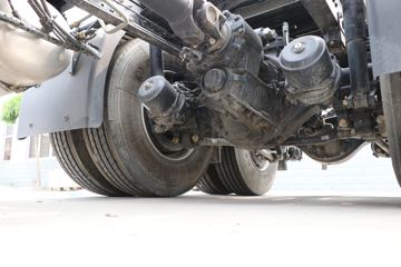 �����½� ����VLȼ�� 2020�� 460���� 6X4 LNGǣ����(����)ͼƬ