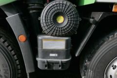 青岛解放 JH6重卡 375马力 8X4 5.6米自卸车