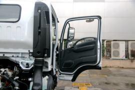 五十铃M600&nbsp;载货车驾驶室                                               图片