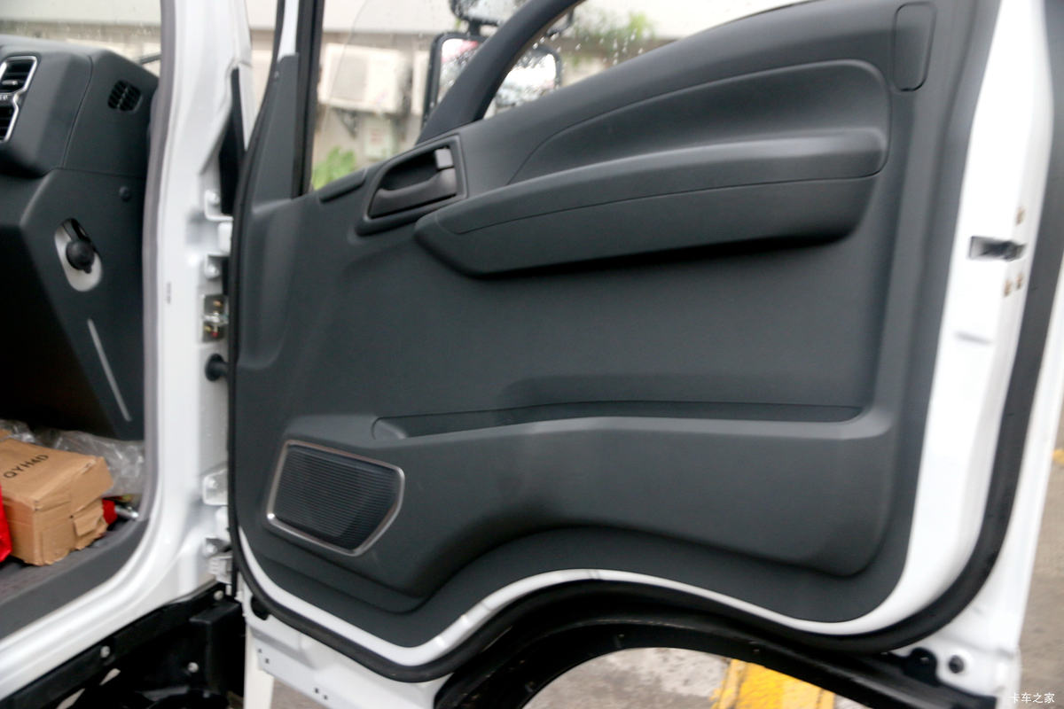 ���� ��ʮ��M600 132���� 4.13�׵�����ʽ�Ῠ(QL5043XXYBUHA)��ʻ��                                               