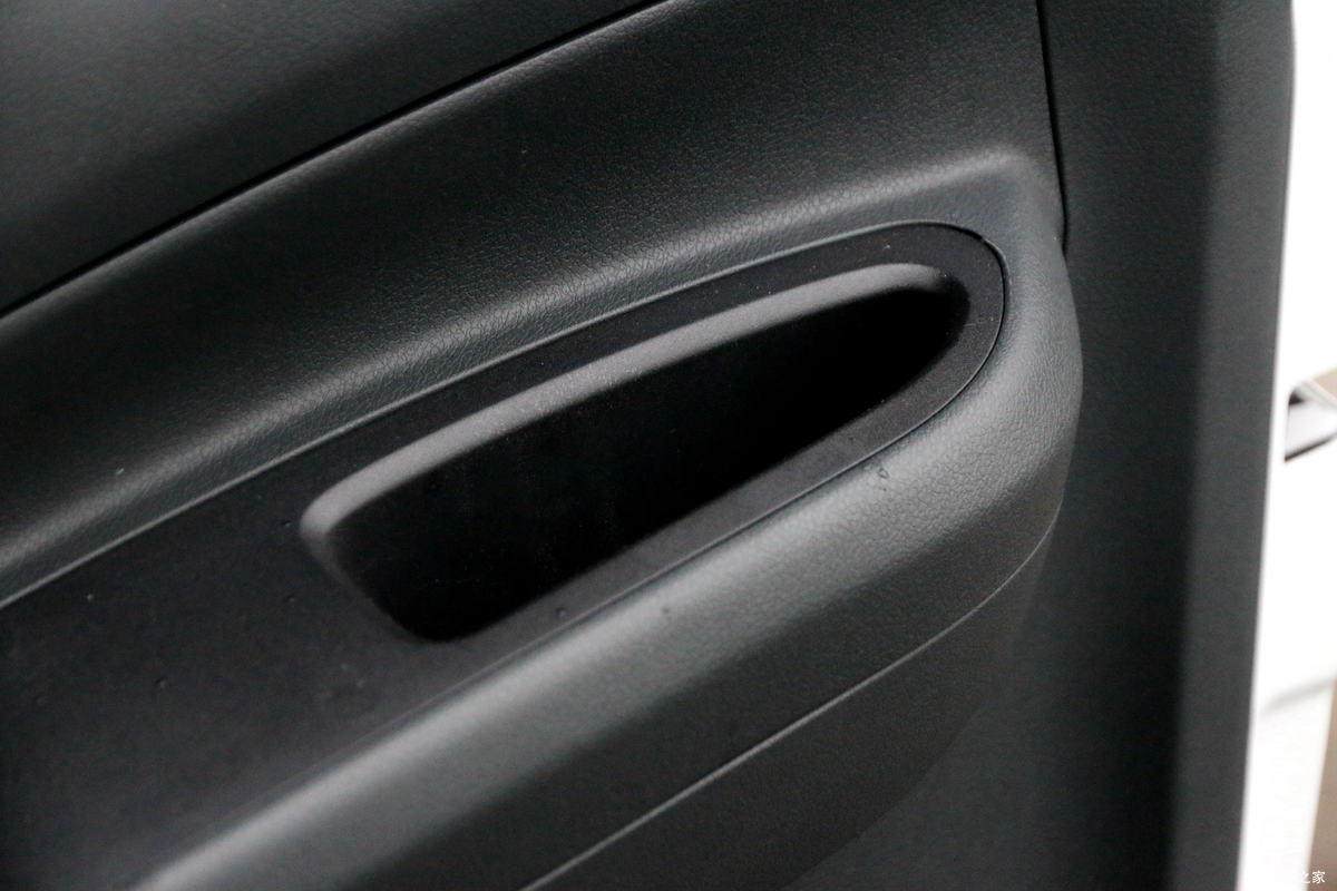 ���� ��ʮ��M600 132���� 4.13�׵�����ʽ�Ῠ(QL5043XXYBUHA)��ʻ��                                               