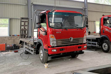 重汽王牌 7系 129马力 4X2 平板运输车(CDW5041TPBHA1R5)