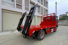 重汽王牌 7系 129马力 4X2 平板运输车(CDW5041TPBHA1R5)