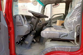 捷狮&nbsp;平板运输车驾驶室图片