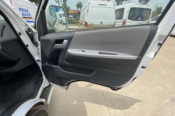 �������� �羰G7 160���� 4X2 3.06����س�(BJ5039XLC-E2)ͼƬ