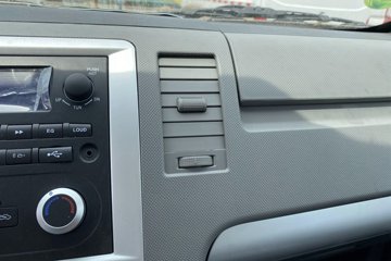 �������� �羰G7 160���� 4X2 3.06����س�(BJ5039XLC-E2)ͼƬ