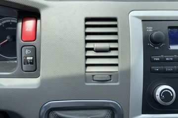 �������� �羰G7 160���� 4X2 3.06����س�(BJ5039XLC-E2)ͼƬ