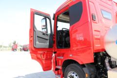 江铃重汽 威龙HV5重卡 460马力 6X4 LNG牵引车(国六)(高保险杠)(SXQ4250J4B4N6) 江铃重汽 威龙HV5重卡 460马力 6X4 LNG牵引车(国六)(高保险杠)(SXQ4250J4B4N6)