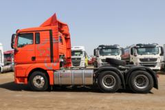 中国重汽 汕德卡SITRAK G7重卡 440马力 6X4牵引车(国六)(ZZ4256V324HF1B)