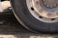 中国重汽 汕德卡SITRAK G7重卡 440马力 6X4 LNG牵引车(国六)(侧置气瓶)(ZZ4256V383HF1L)