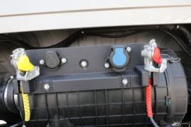 威龙HV5&nbsp;牵引车底盘                                                图片