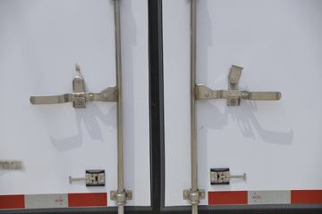 ���� �ٹ��¿� 1.8L 125���� ���� 3�׵�����ʽ΢��(WLQ5028XXYTD6)ͼƬ