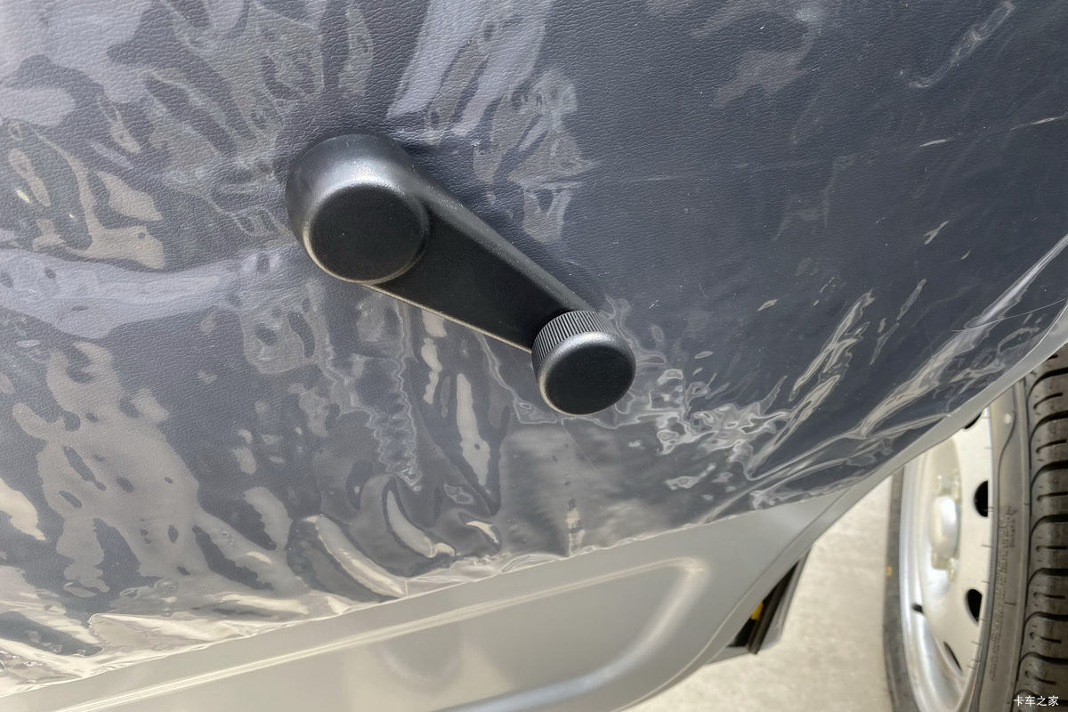  ֮ 1.2L 76  2˫΢()(LZW1020SBQ6)ʻ                                               