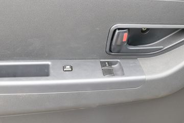 瑞帅C系&nbsp;载货车驾驶室                                               图片