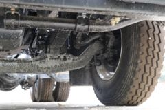 上汽红岩 杰狮M500重卡 北方版 430马力 6X4牵引车(CQ4256HXVG334)