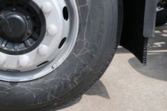 江淮 格尔发K5X重卡 260马力 6X2 9.5米仓栅式载货车(8挡)(HFC5251CCYP2K3D54S1V)