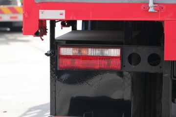 ���� �����A5L�п� ����� 220���� 4X2 6.8�ײ�դʽ�ػ���ͼƬ