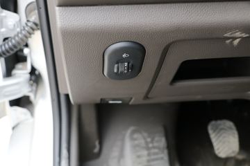 ���� �ٹ��¿� ������ 1.5L 107���� ���� 2.45��˫������΢��(LZW1028SP6)ͼƬ