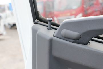 �ƿ�ŷ�� С���� 1.5L 112���� ���� 3.48�׵�������΢��(����)ͼƬ