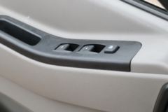 江铃 凯运强劲版 轻载型普通款 129马力 3.7米排半栏板轻卡(宽体)(JX1045TPGC25)