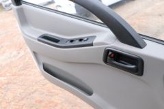 江铃 凯运强劲版 轻载型普通款 129马力 3.7米排半栏板轻卡(宽体)(JX1045TPGC25)