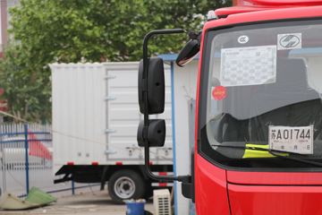 Ծ�� ��ԽC300-33 120���� 4.17�׵�����ʽ�Ῠ(SH5042XXYZFDCMZ4)ͼƬ