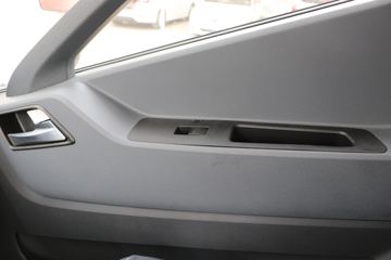 Ծ�� ��ԽC300-33 120���� 4.17�׵�����ʽ�Ῠ(SH5042XXYZFDCMZ4)ͼƬ