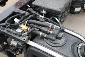 Ծ�� ��ԽC300-33 120���� 4.17�׵�����ʽ�Ῠ(SH5042XXYZFDCMZ4)ͼƬ